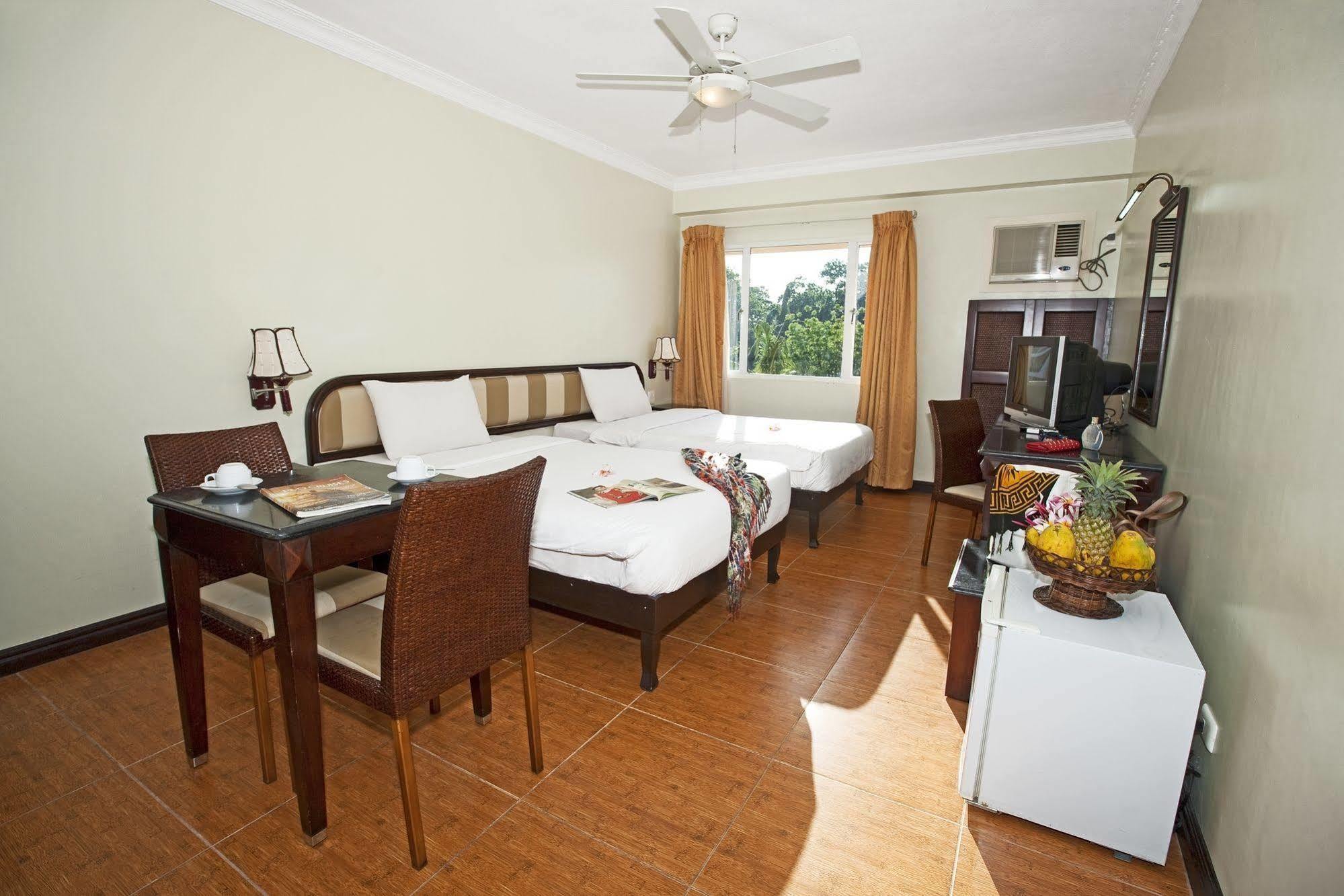 Egi Resort & Hotel Lapu-Lapu City Dış mekan fotoğraf