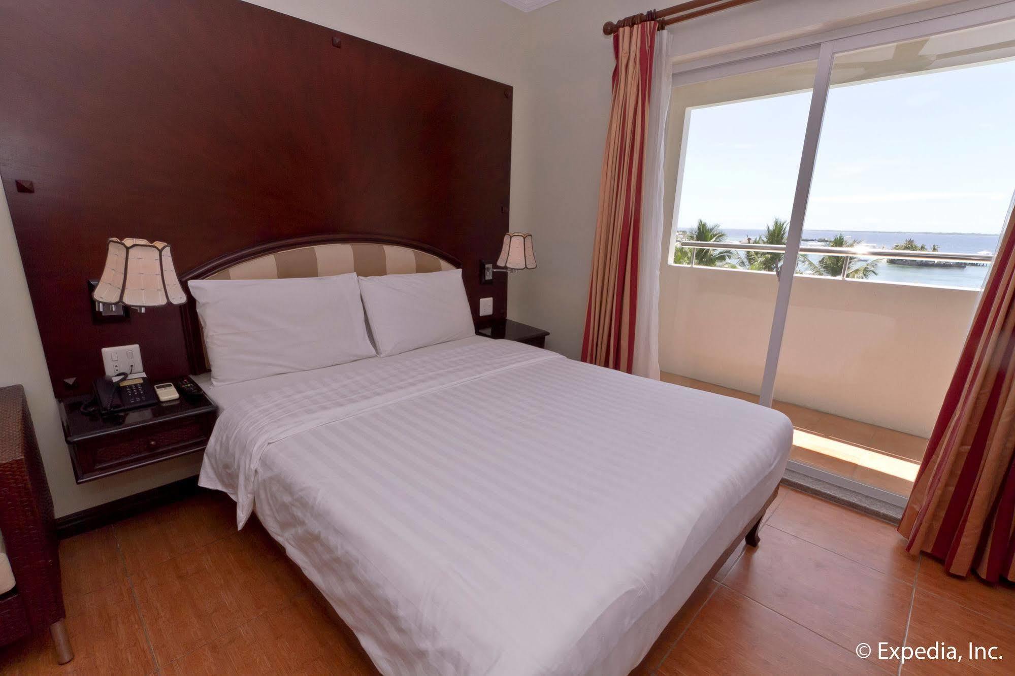 Egi Resort & Hotel Lapu-Lapu City Dış mekan fotoğraf